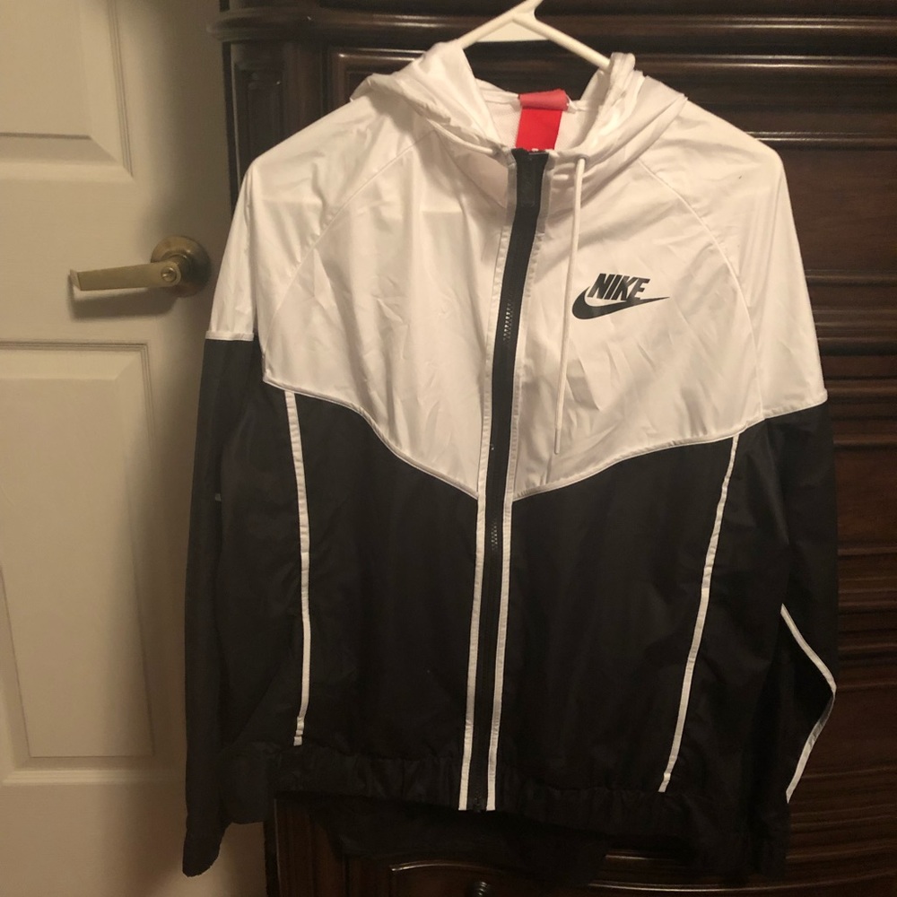 Windbreaker jacket